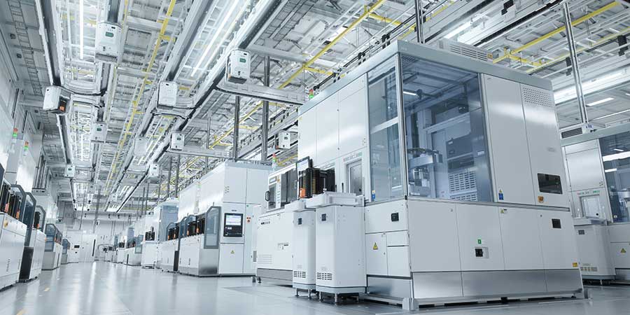 Semiconductor Fabrication Cleanroom with Working Overhead Wafer Transfer System