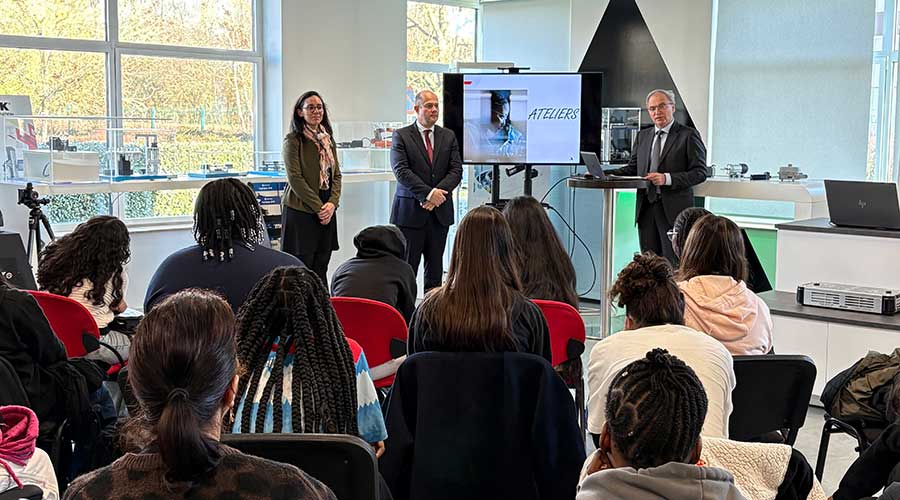 AMETEK France team members present to female students at the Customer Solutions Center